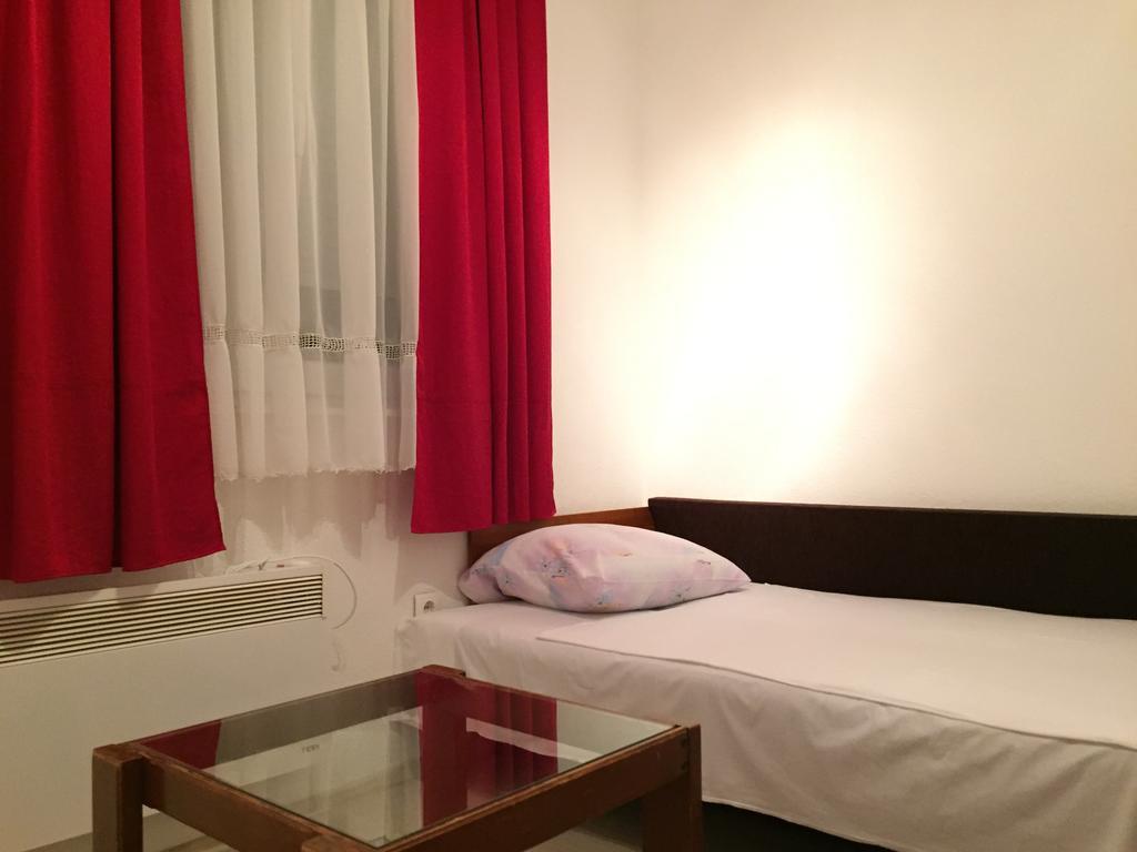 Mfs Apartments モスタル エクステリア 写真